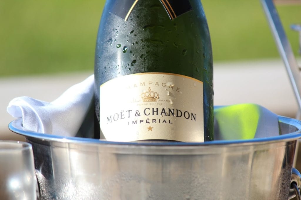 Passion For Luxury : Moet & Chandon Ice Imperial
